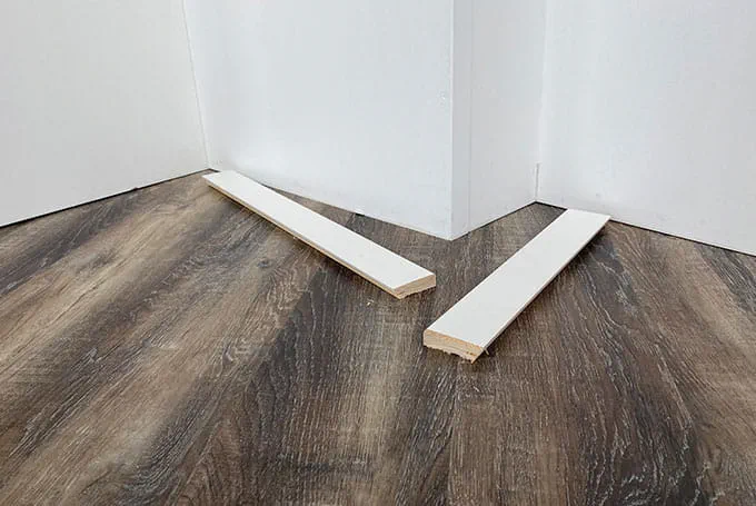 Sciage de plinthes
