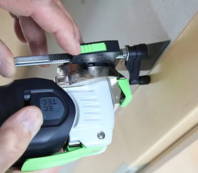 Tiefenanschlag einstellen