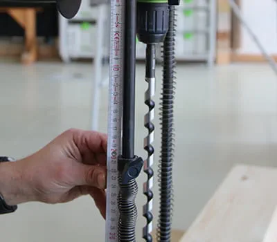 Bohrtiefe einstellen